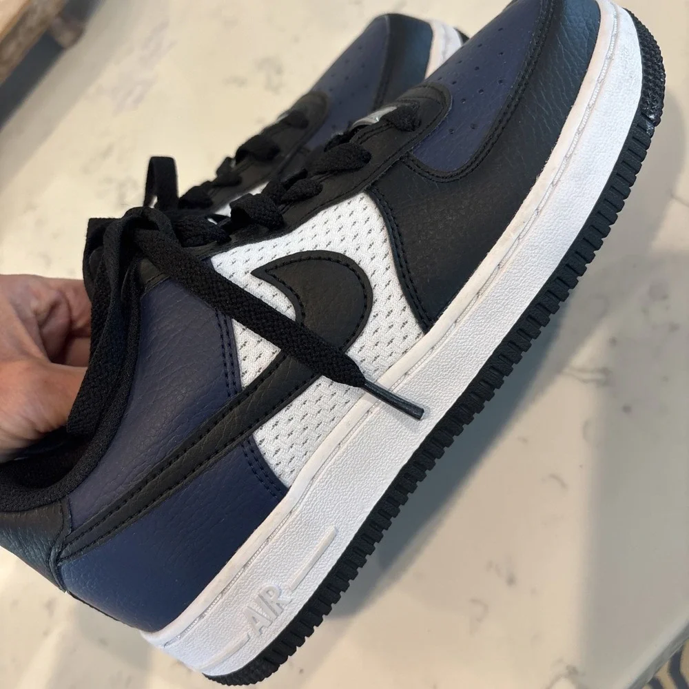 Nike Air Force 1 Youth 5.5 Sneakers Navy/Black HJ9201-400 School Shoes Pristine!